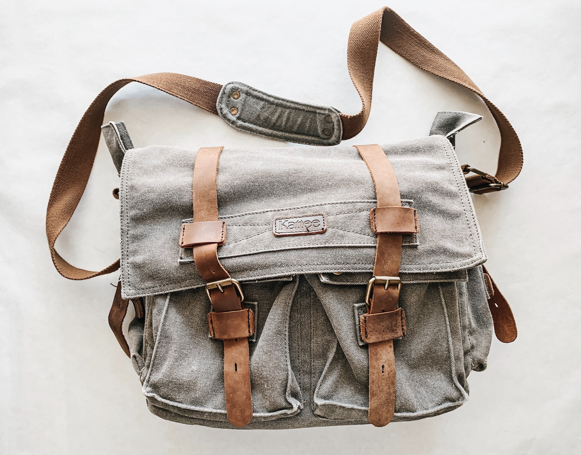 Messenger bag photoshoot